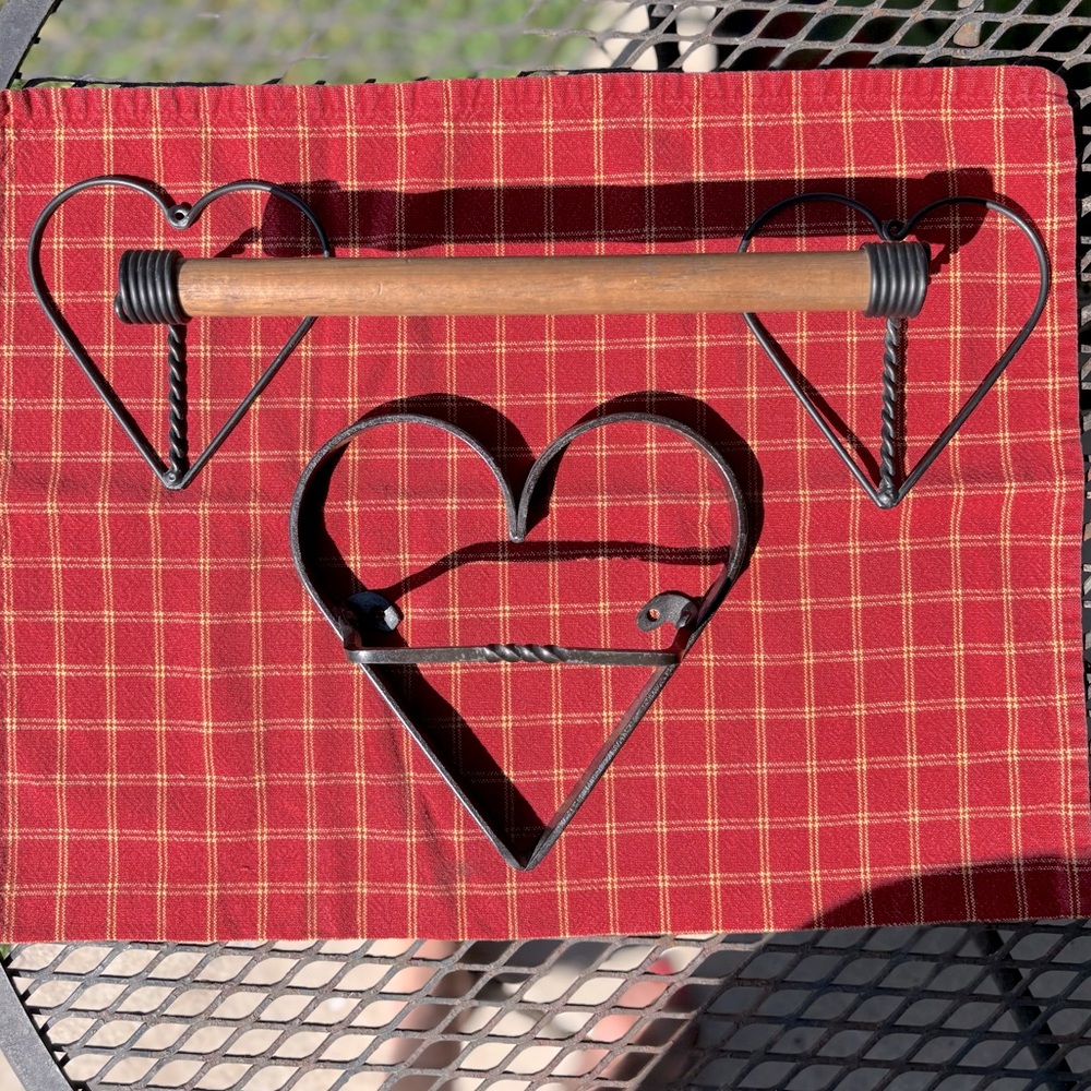Wrought iron, wood and wire heart towel holders wall hangings. Set of 2 pieces.